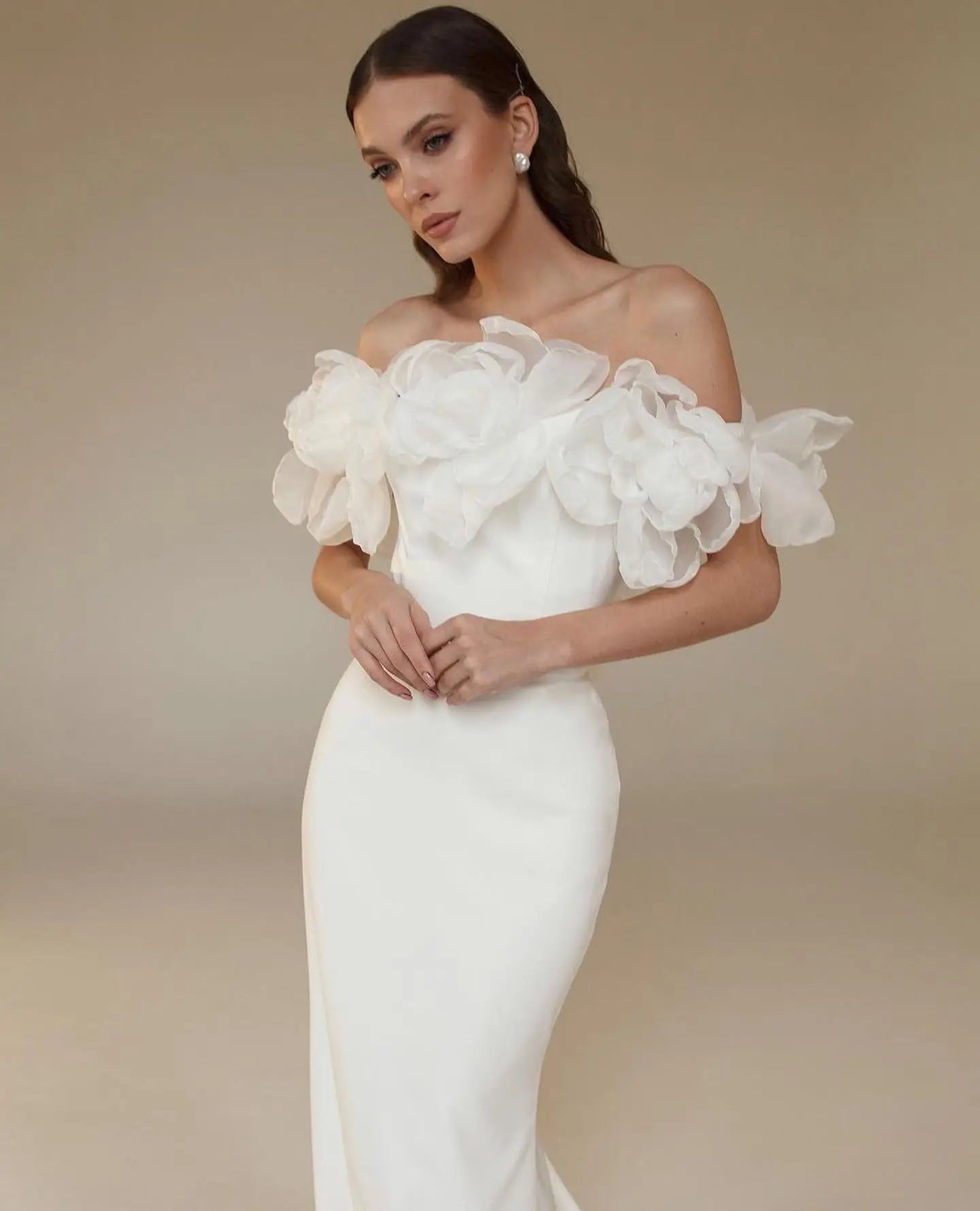 Elegant Off The Shoudler Handmade Flower Sheath Mermiad Wedding Dresses Custom Made Formal Party Grown 2024 Rode De Morrie