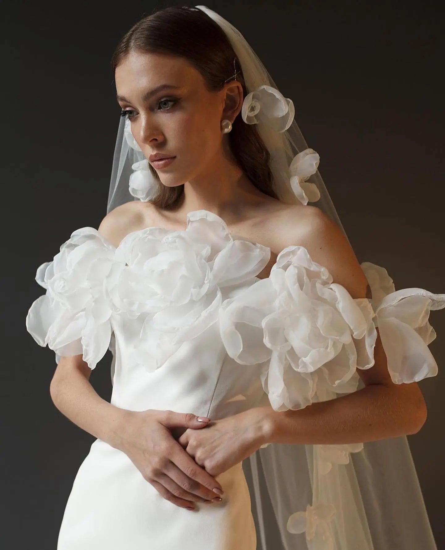 Elegant Off The Shoudler Handmade Flower Sheath Mermiad Wedding Dresses Custom Made Formal Party Grown 2024 Rode De Morrie